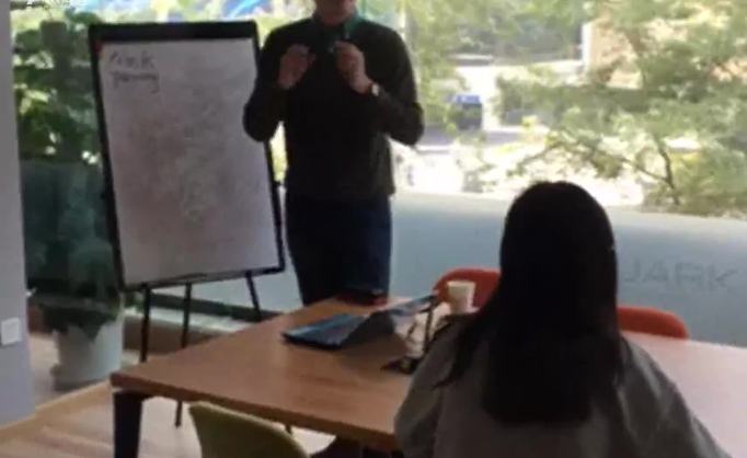 报考商务英语专业需要口语考试成绩吗?我没参