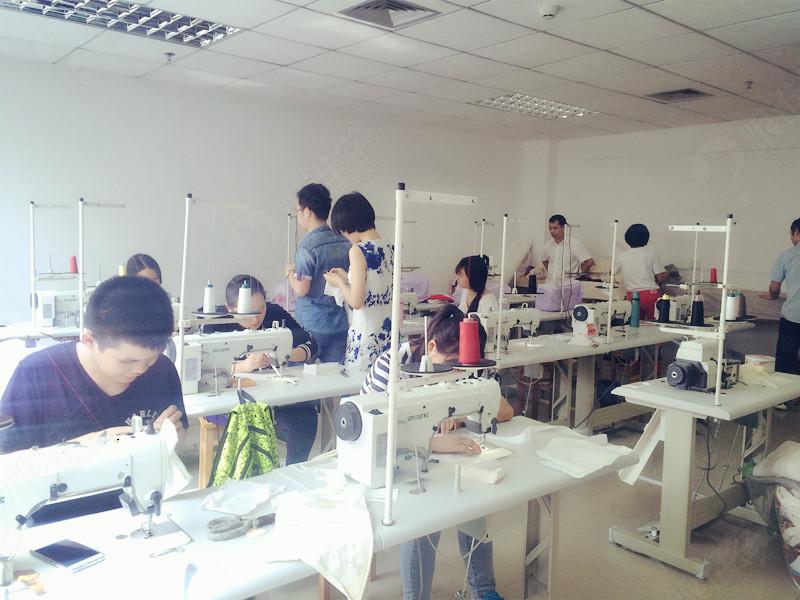 招生对象:10岁以上美术爱好者,中考,高考艺术生,大学生,成人 培训