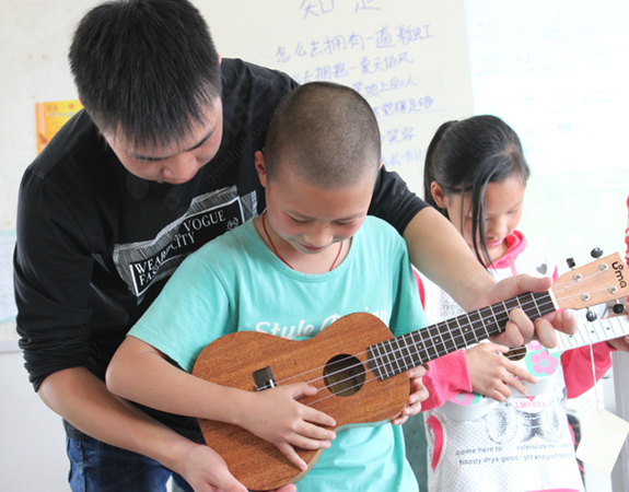 全民学尤克里里